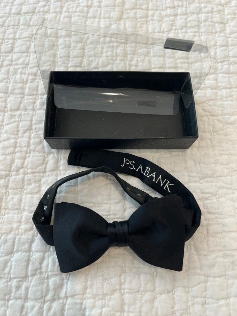 Jos A Bank Teardrop Bow Tie Mens One Size Black Silk Pre Tied Formal Adjustable